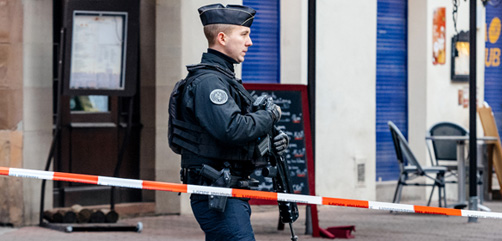 Libyan migrant shouting ‘Allahu akbar’ stabs six in Paris' busy Gare du Nord train station. - ALLOW IMAGES